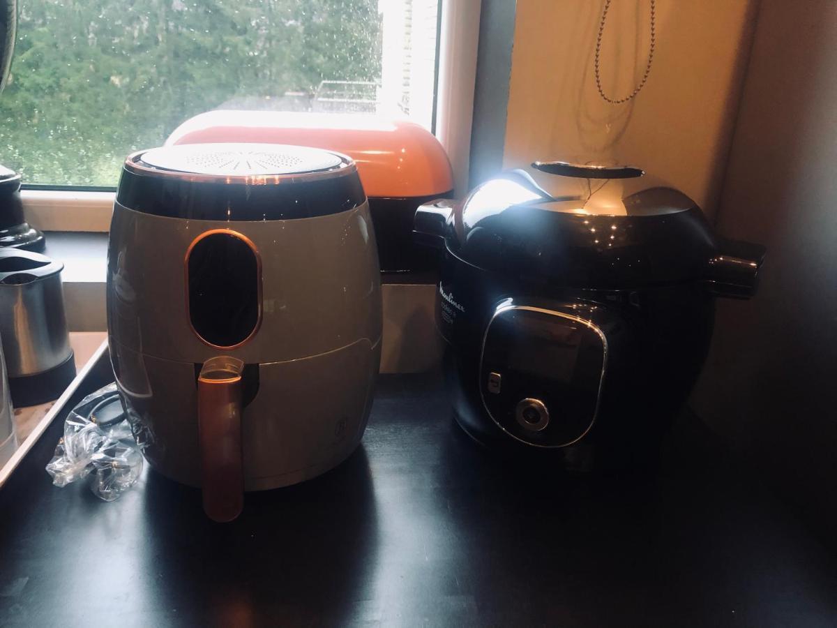 loft d Isa avec wifi netflix Lägenhet Gesves Exteriör bild