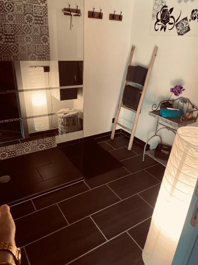 loft d Isa avec wifi netflix Lägenhet Gesves Exteriör bild