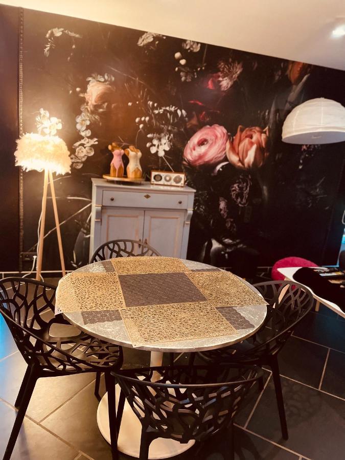 loft d Isa avec wifi netflix Lägenhet Gesves Exteriör bild