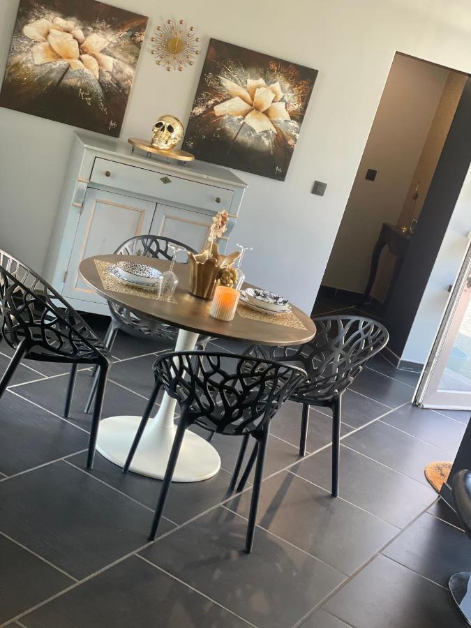 loft d Isa avec wifi netflix Lägenhet Gesves Exteriör bild
