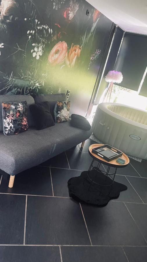 loft d Isa avec wifi netflix Lägenhet Gesves Exteriör bild
