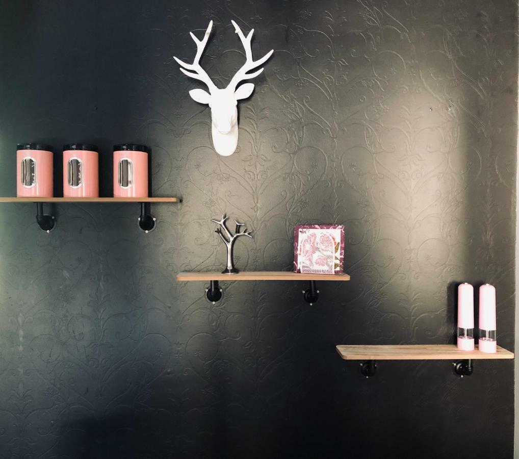 loft d Isa avec wifi netflix Lägenhet Gesves Exteriör bild