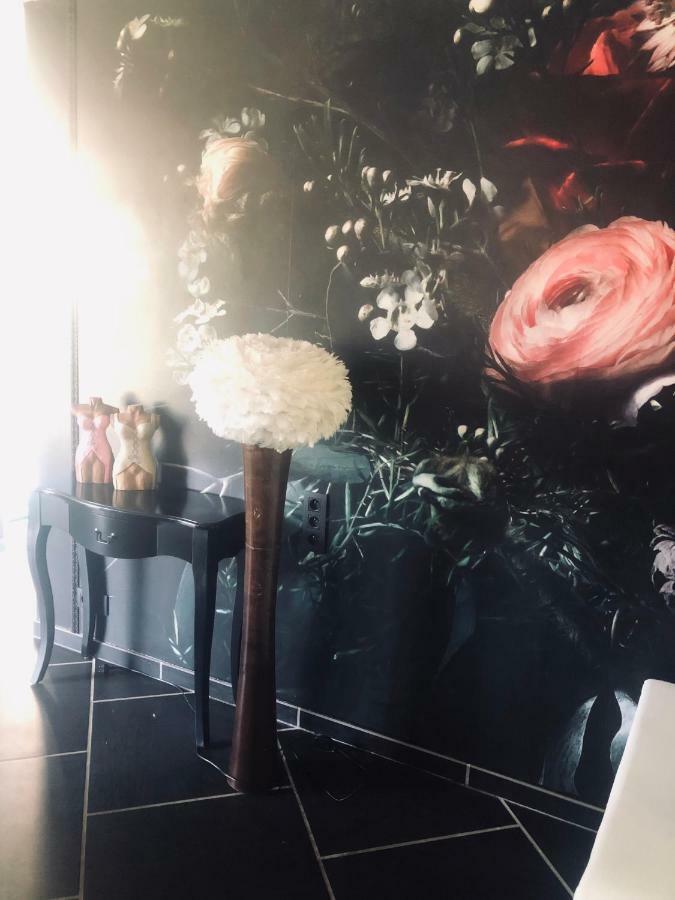 loft d Isa avec wifi netflix Lägenhet Gesves Exteriör bild