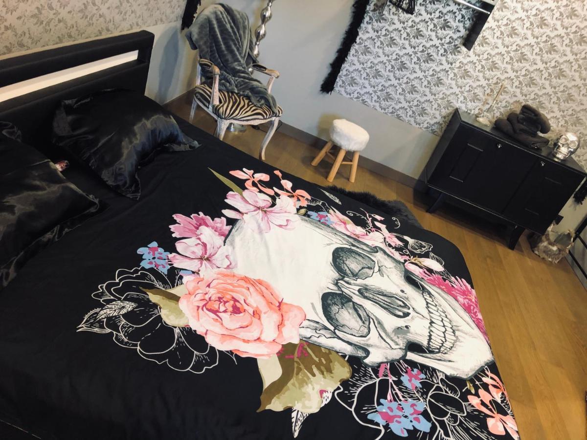 loft d Isa avec wifi netflix Lägenhet Gesves Exteriör bild