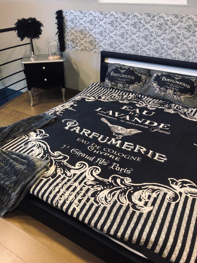 loft d Isa avec wifi netflix Lägenhet Gesves Exteriör bild