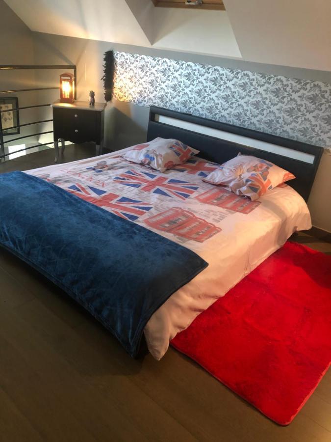 loft d Isa avec wifi netflix Lägenhet Gesves Exteriör bild